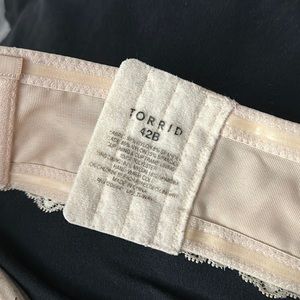 Torrid Bra. 42B. Beige. Strapless (strap not included).
